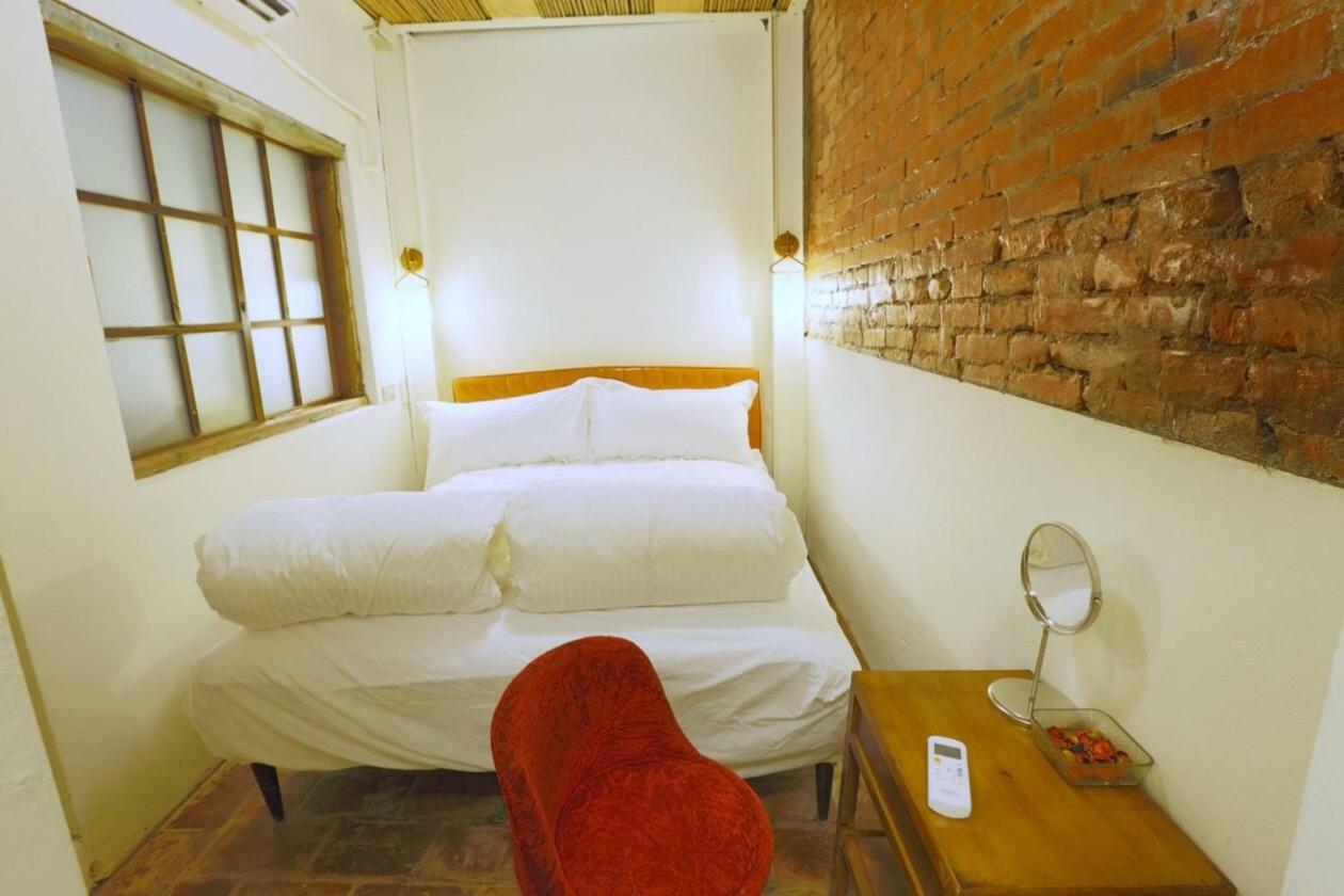 台南赤崁月樓tainan Moon House Inn Exteriör bild
